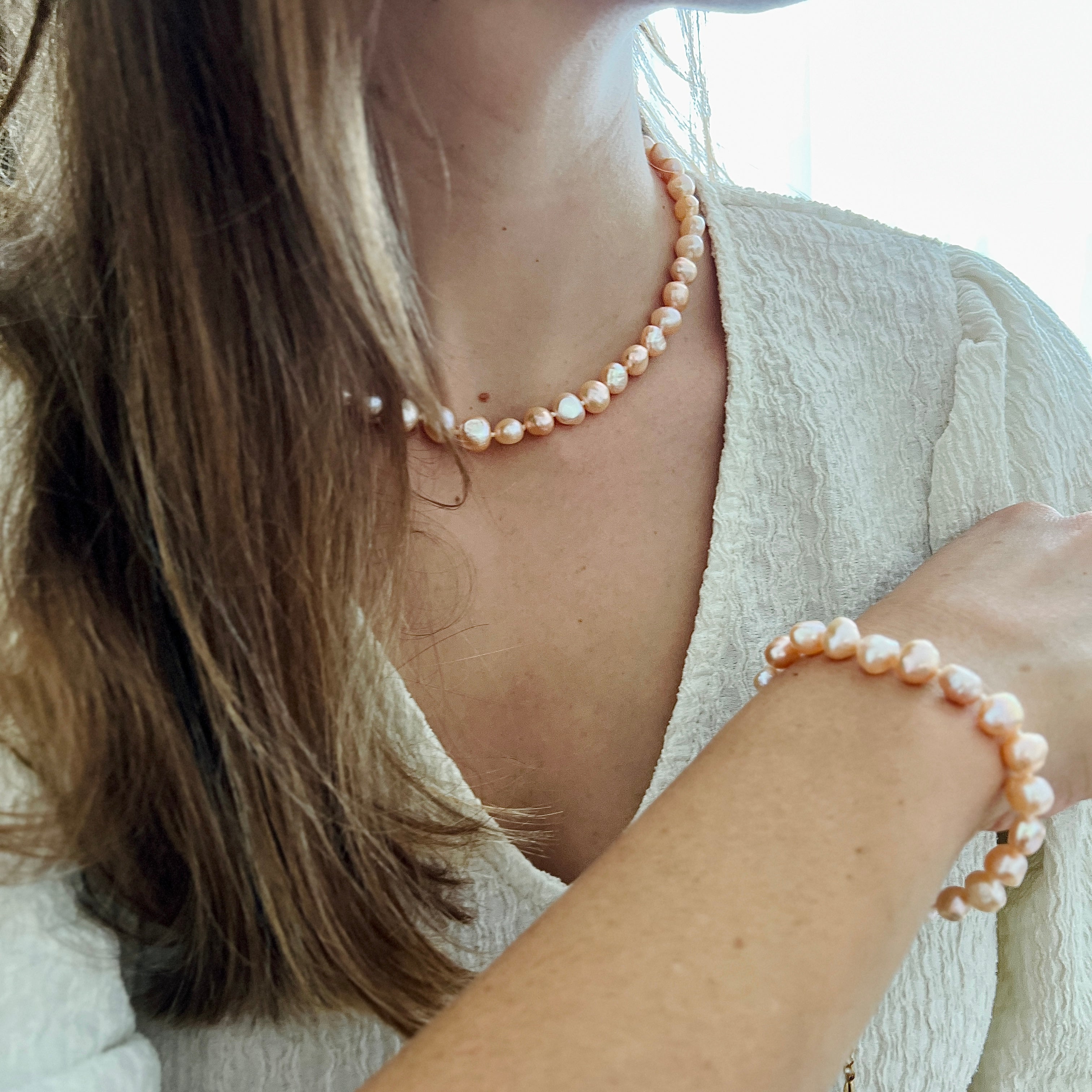 DAISY Baroque Zoetwater Parel Armband Zalmroze