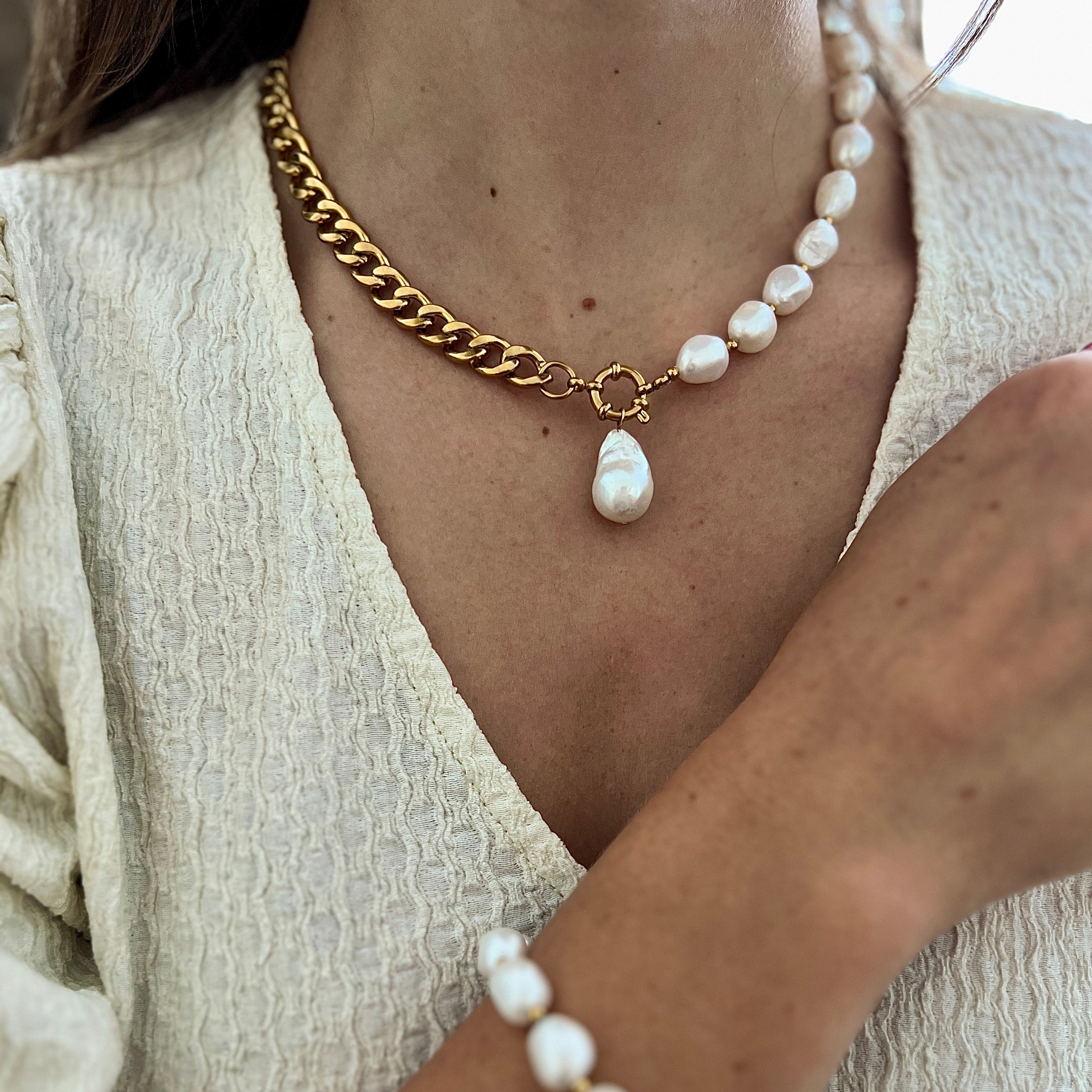 Seraphina Baroque Zoetwater Parel ketting met Goud Vergulde Chain